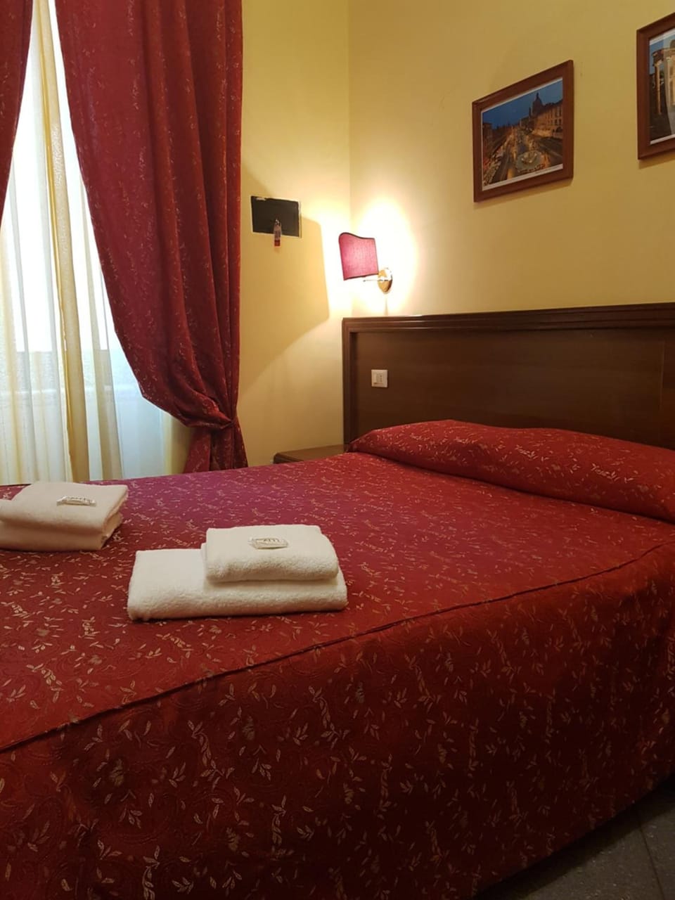 In-room safe, desk, free WiFi, bed sheets