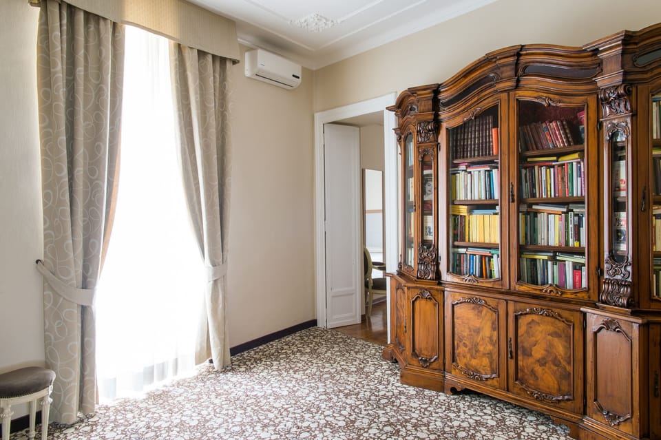 Comfort Quadruple Room | Minibar, in-room safe, desk, blackout drapes