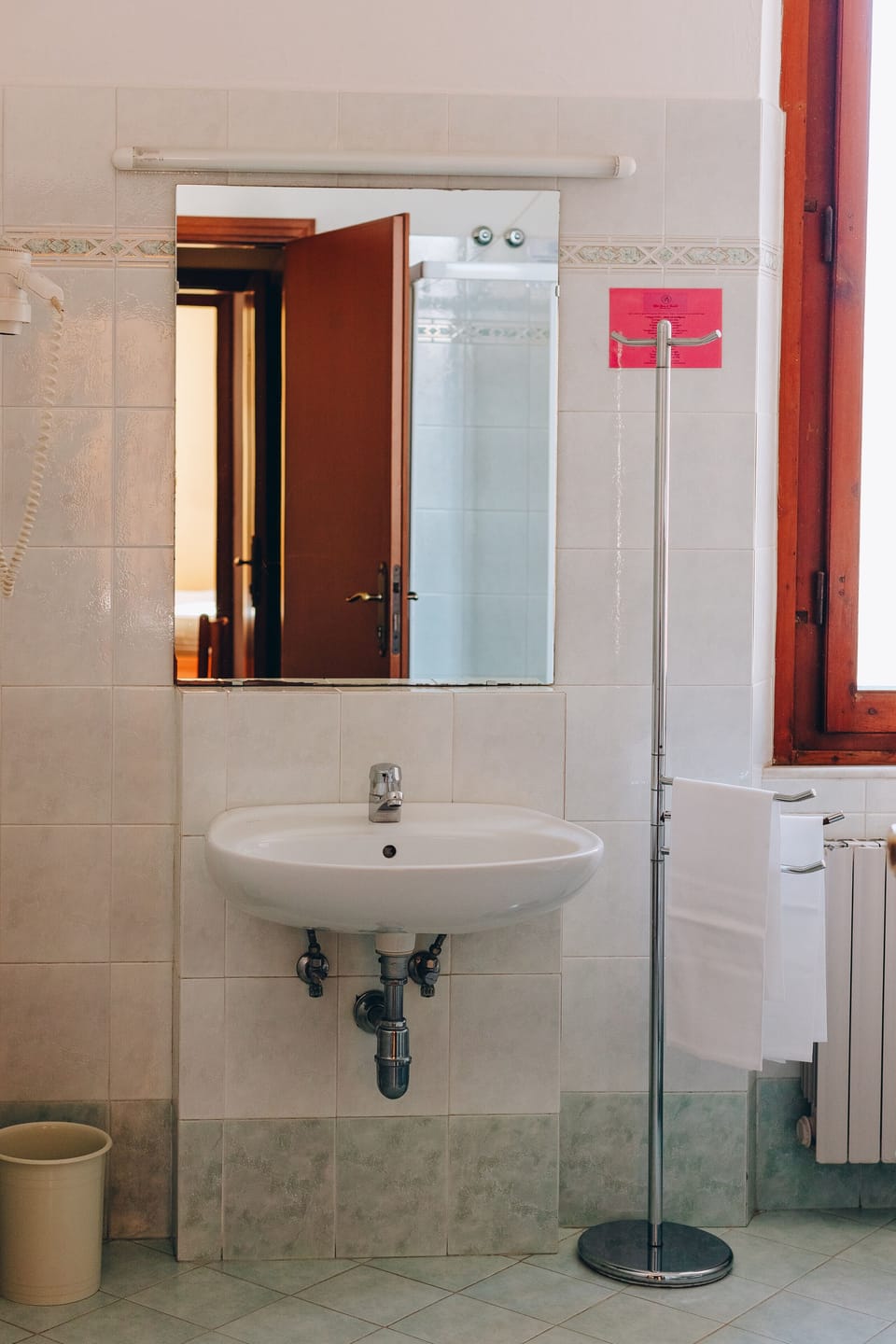 Double Room | Bathroom | Shower, free toiletries, hair dryer, bathrobes