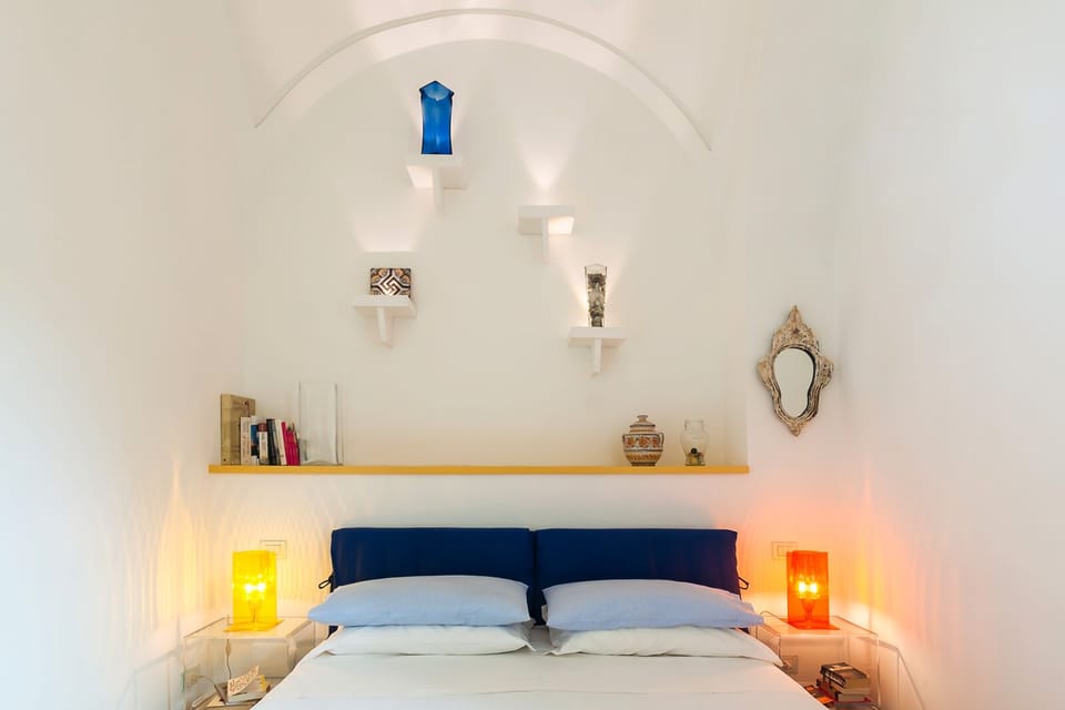 Double Room | Minibar, in-room safe, desk, laptop workspace