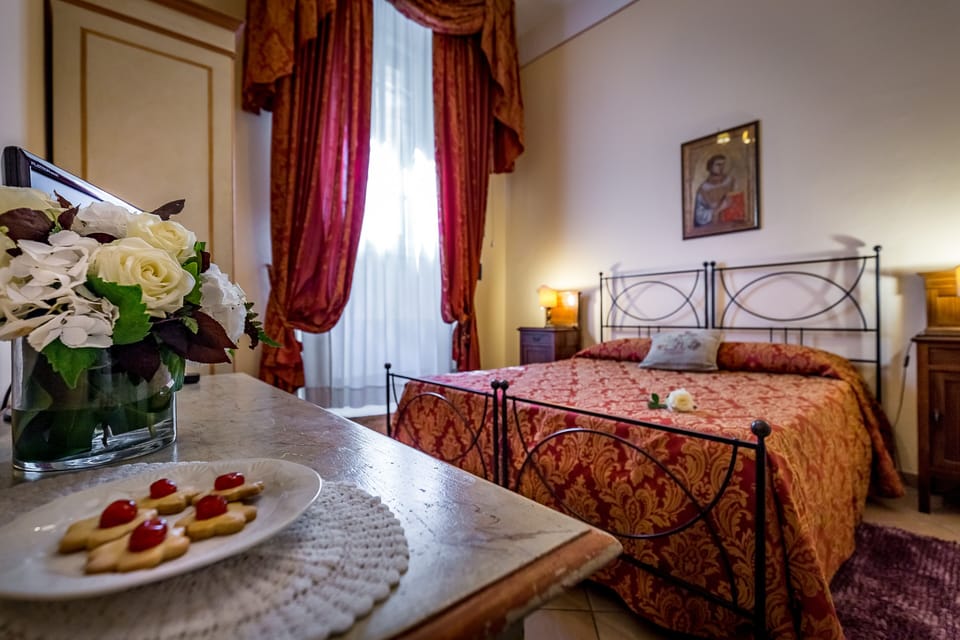 Double Room | Down comforters, pillowtop beds, in-room safe, individually decorated