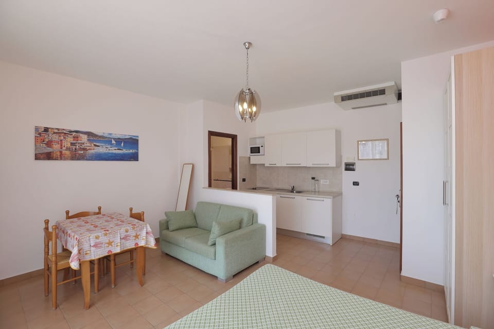 Comfort Studio | Private kitchen | Full-size fridge, microwave, stovetop, dishwasher