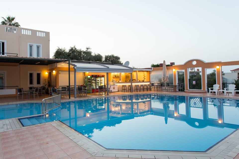 Nontas Aparthotel Bed and Breakfast in Crete Region