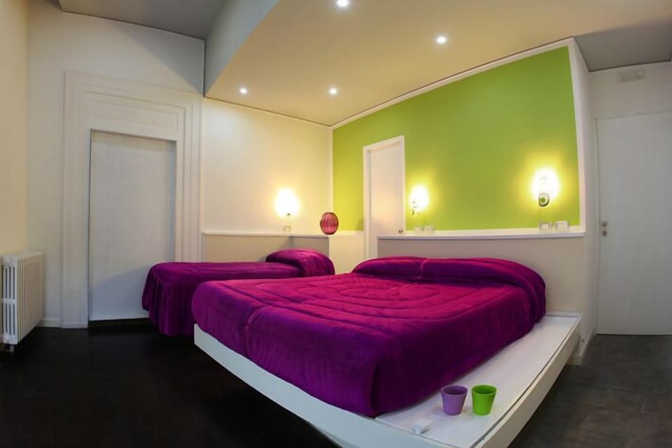 Down comforters, in-room safe, desk, soundproofing
