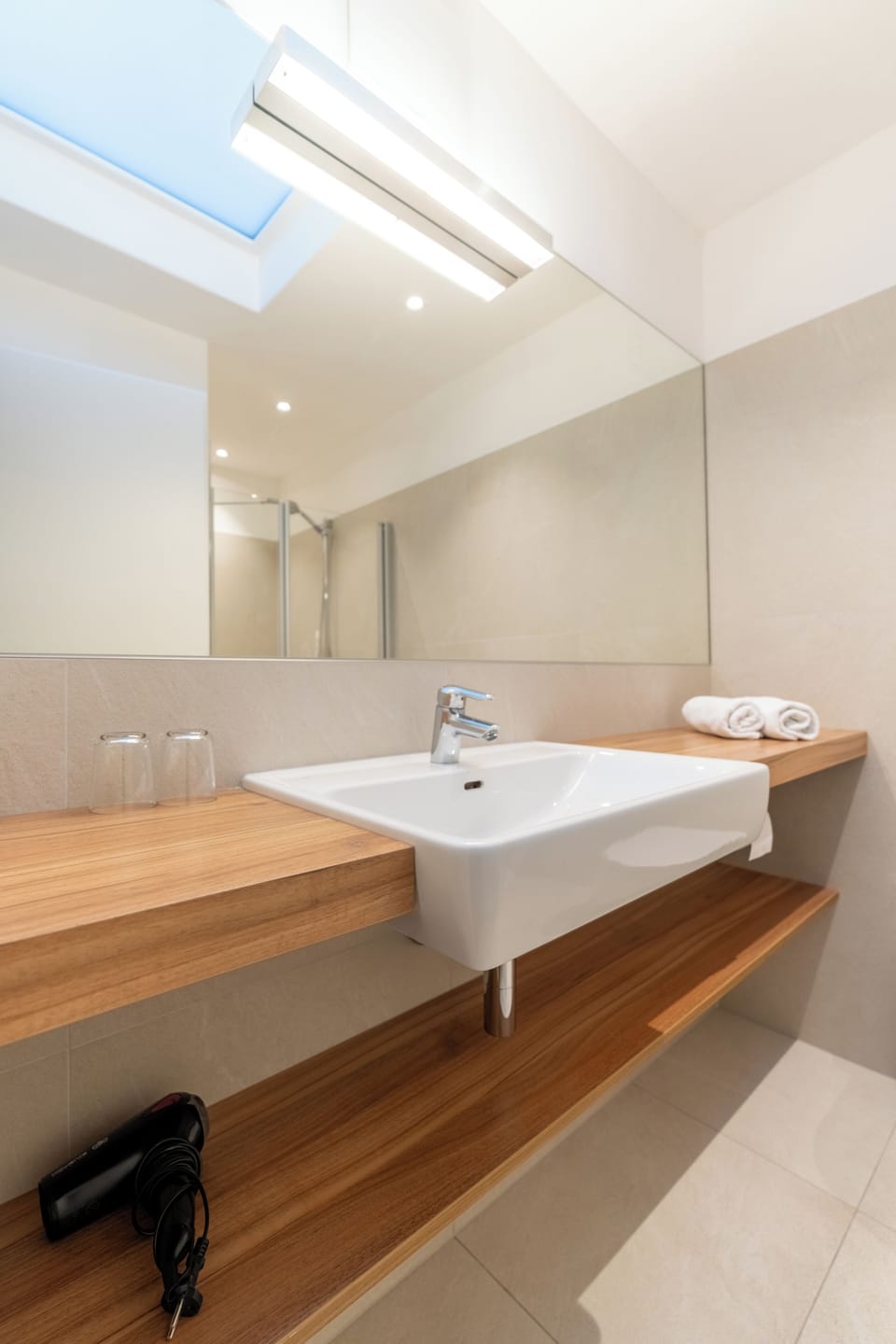 Standard Double Room, 1 Queen Bed | In-room safe, desk, iron/ironing board, free WiFi