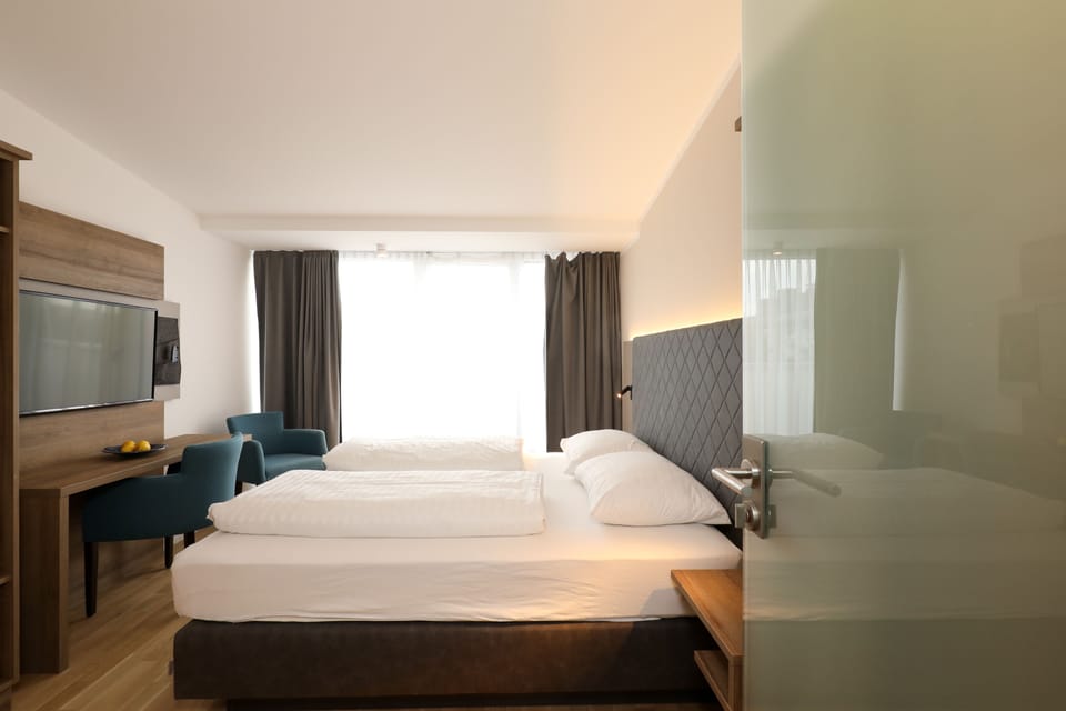 Superior Double Room, 1 Queen Bed | In-room safe, desk, iron/ironing board, free WiFi