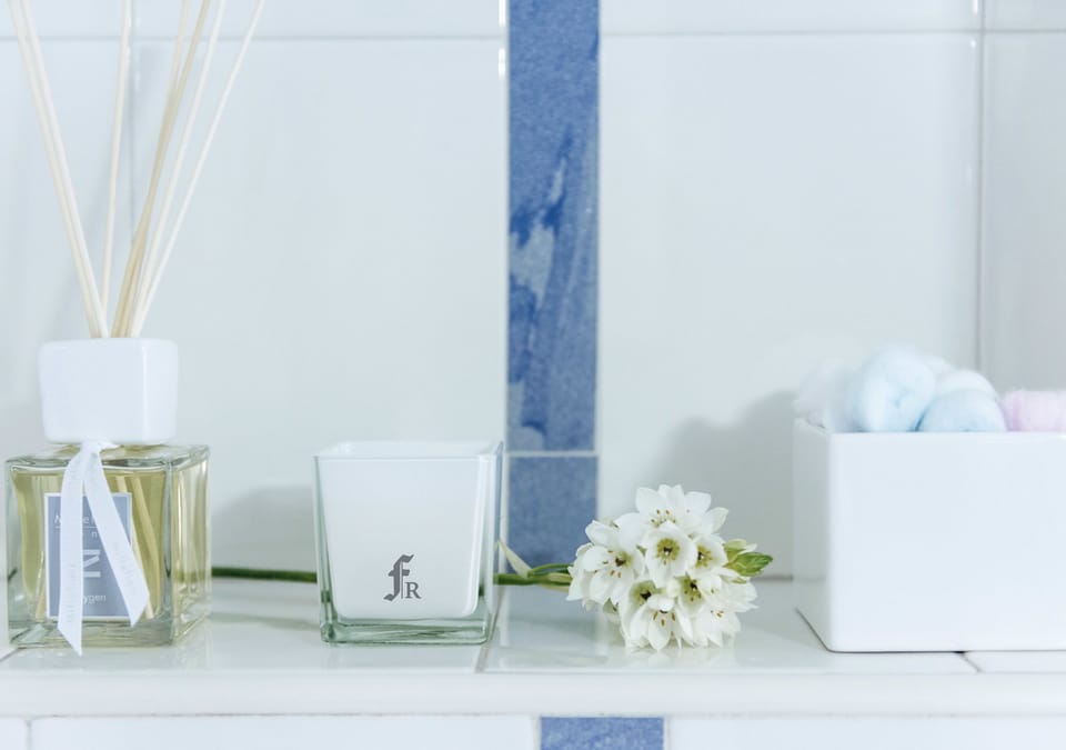 Superior Room, 1 Bedroom | Bathroom | Shower, hair dryer, towels
