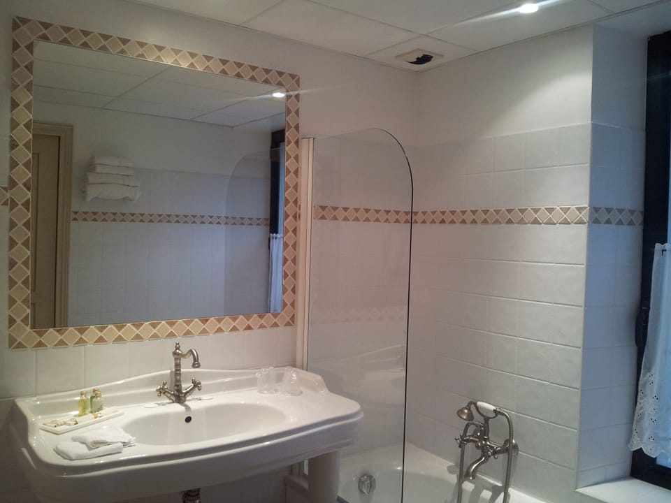 Free toiletries, hair dryer, towels