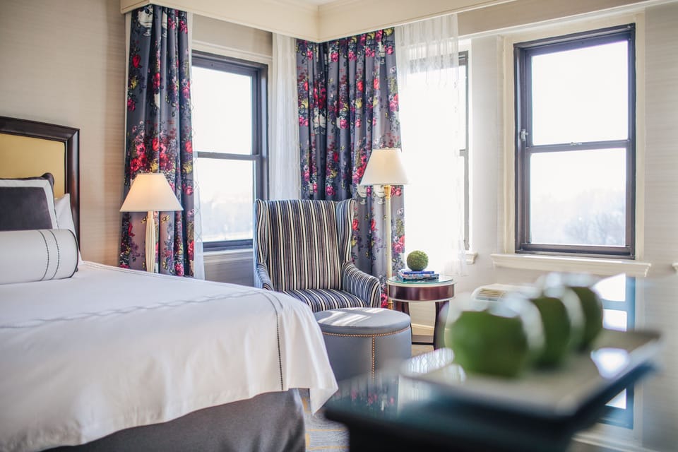 Premium bedding, down comforters, in-room safe, desk