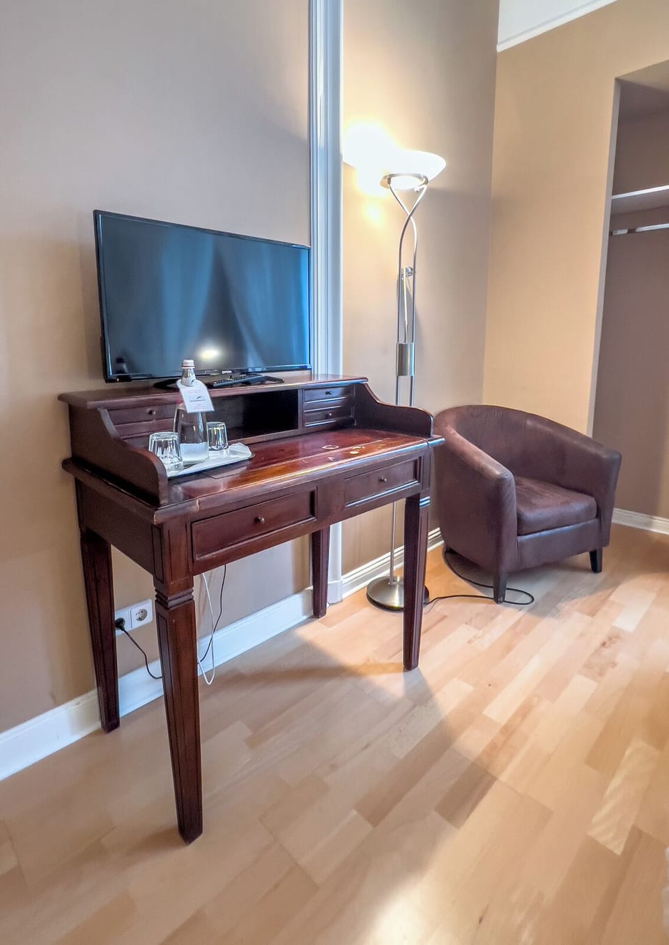 Standard Double Room | Individually decorated, blackout drapes, free cribs/infant beds