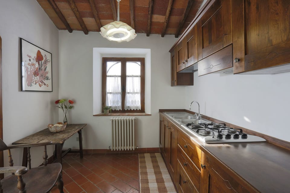 Superior Apartment, 1 Bedroom, Bathtub | Private kitchen