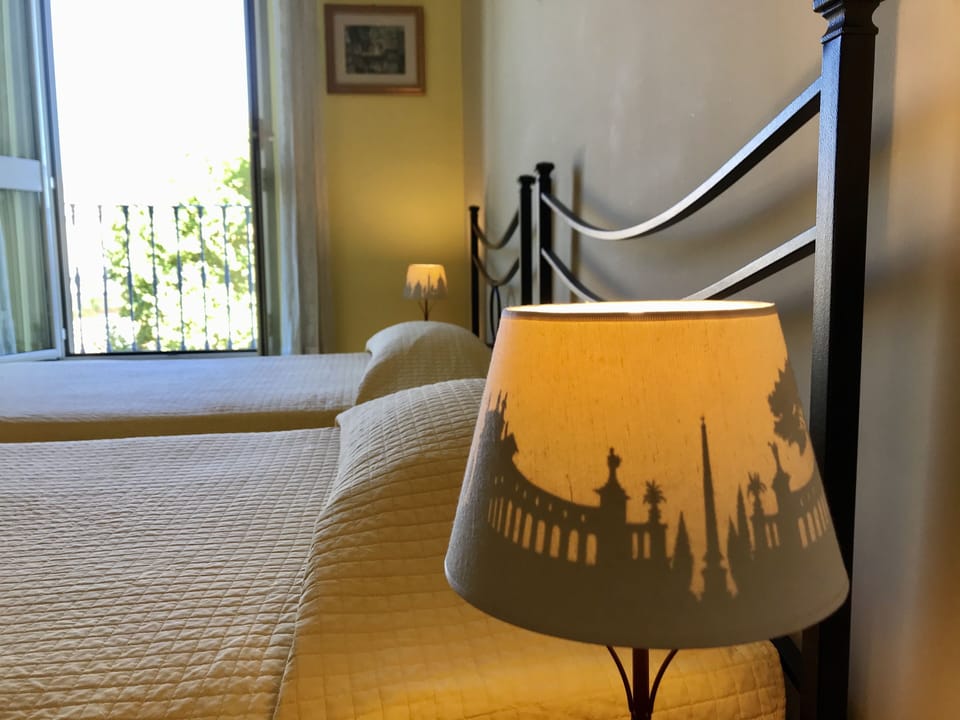 Select Comfort beds, desk, free WiFi, bed sheets