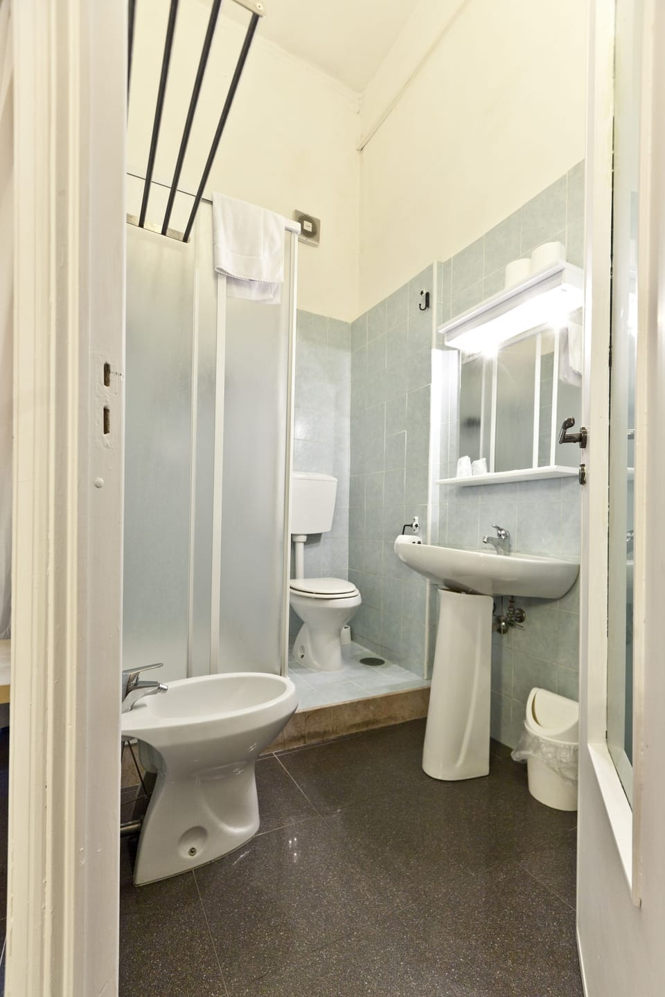 Double or Twin Room | Bathroom | Shower, free toiletries, hair dryer, bidet