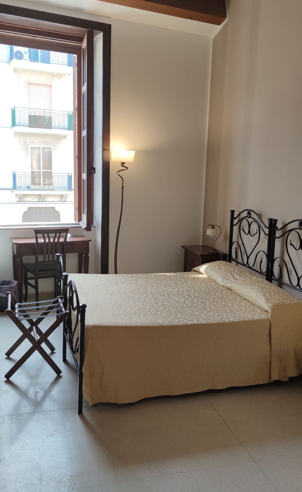 Triple Room | Minibar, in-room safe, desk, iron/ironing board