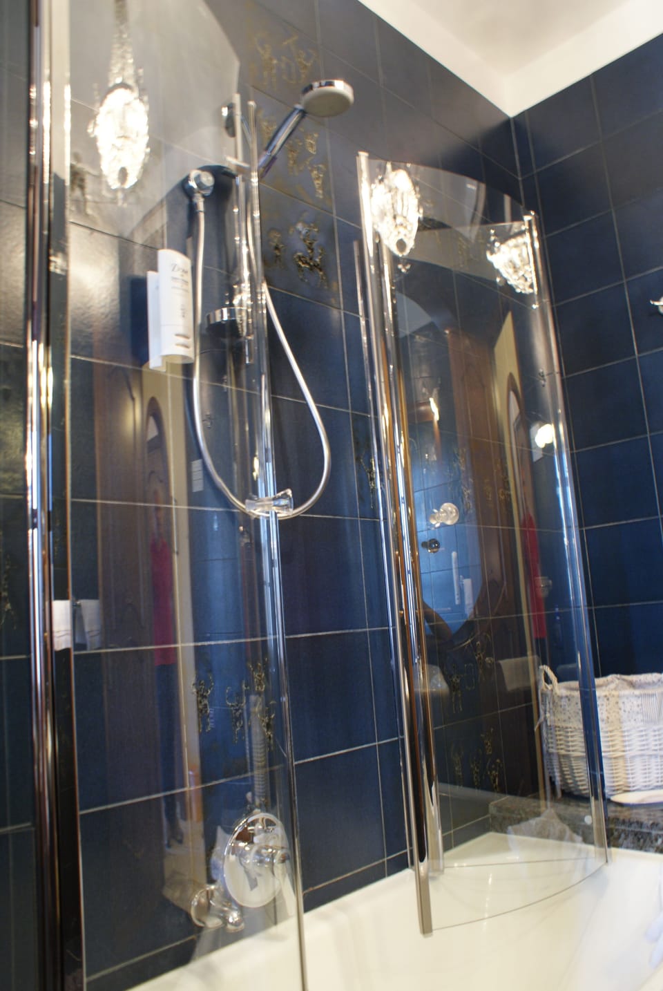 Triple Room with Terrace, Countryside View | Bathroom shower