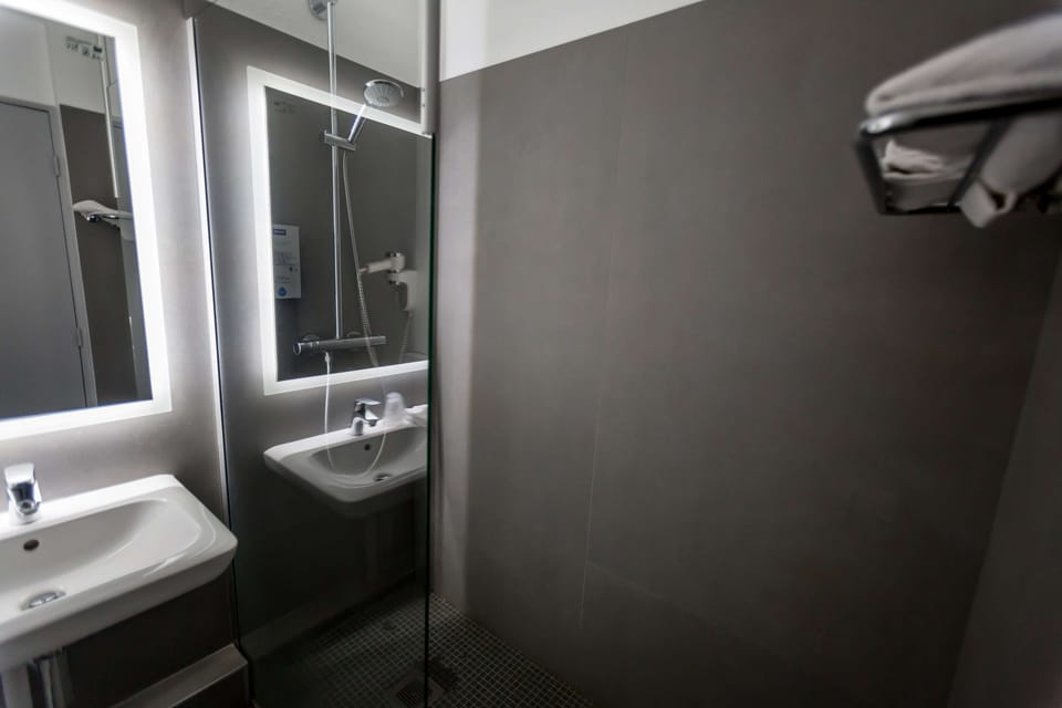 Eco-friendly toiletries, hair dryer, towels