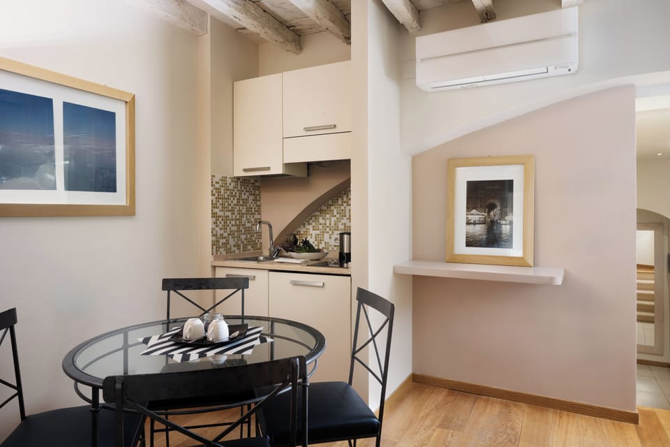 Deluxe Studio, City View | Living area | LCD TV