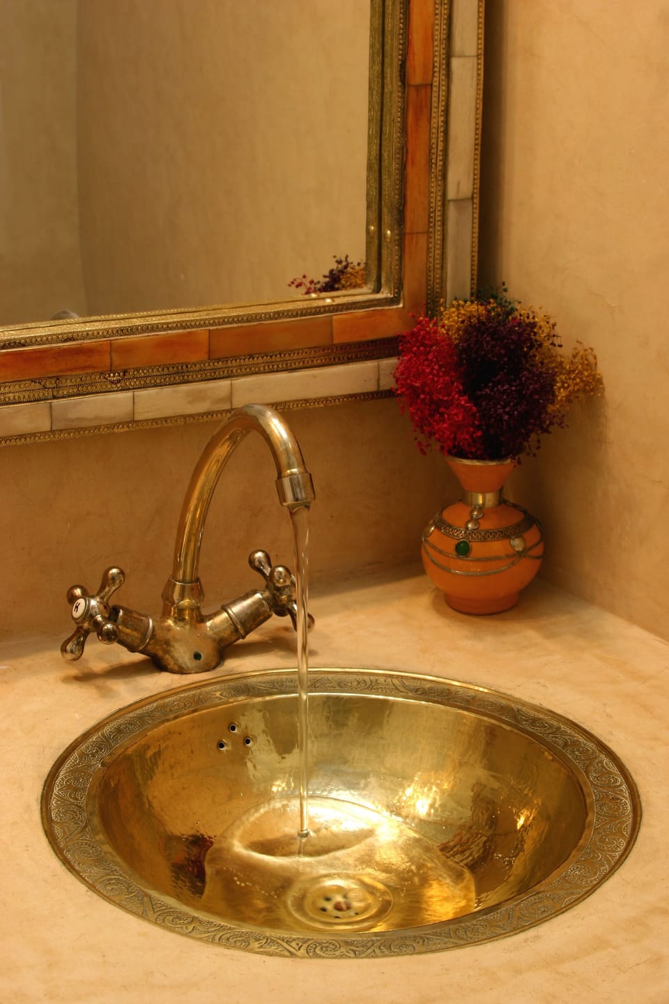 Bathroom sink