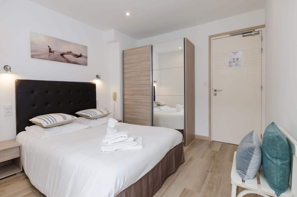 Double Room, Hill View | Select Comfort beds, in-room safe, free cribs/infant beds, free WiFi