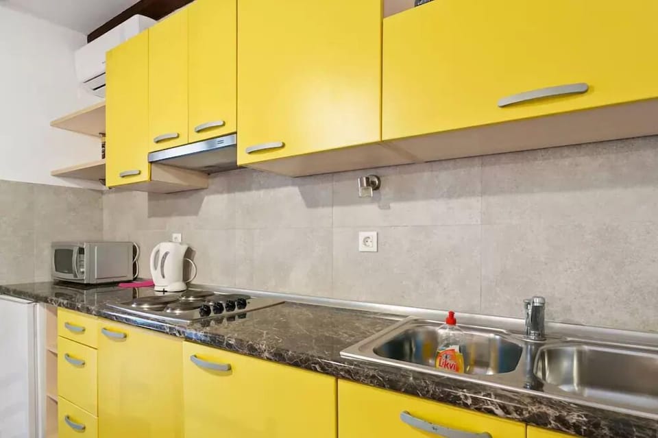 Cottage, 1 Bedroom (for 4 people) | Private kitchen | Coffee/tea maker, electric kettle, cleaning supplies, paper towels