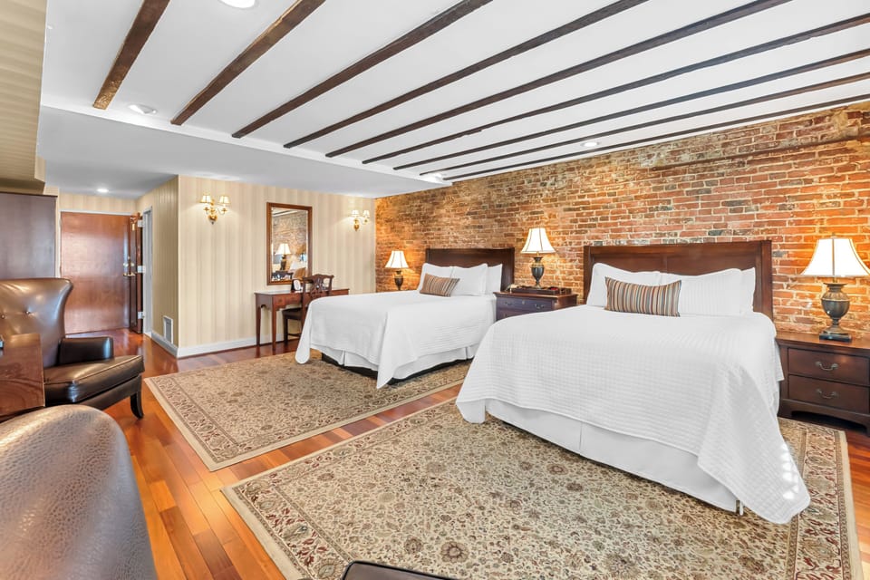 Double Room, Queen BED JACUZZI with the Riverview | Premium bedding, down comforters, pillowtop beds, individually decorated