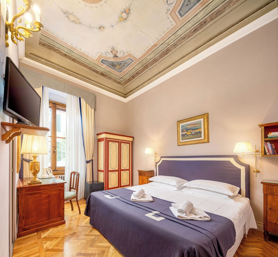 Deluxe Double or Twin Room | Frette Italian sheets, premium bedding, minibar, in-room safe