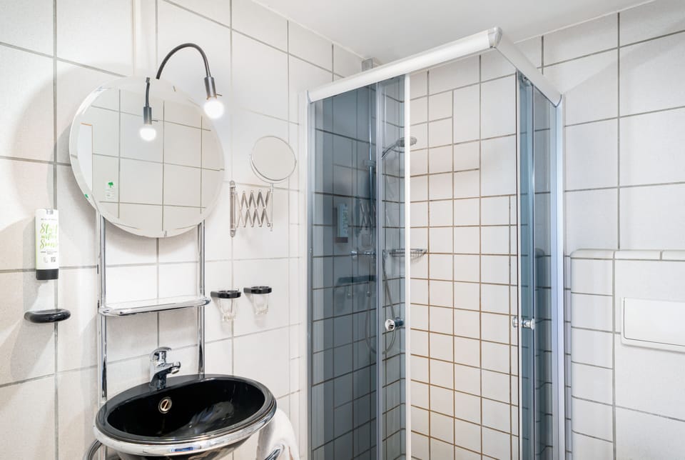 Business Double Room | Desk, soundproofing, free WiFi