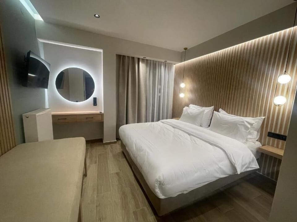 Junior Studio Suite | Premium bedding, pillowtop beds, blackout drapes, soundproofing