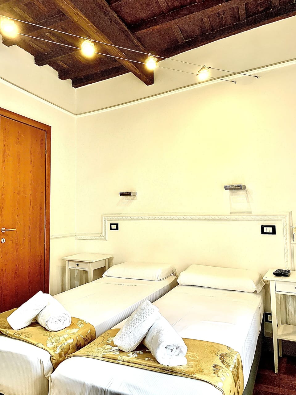 Panoramic Room | Minibar, in-room safe, desk, iron/ironing board (on request)