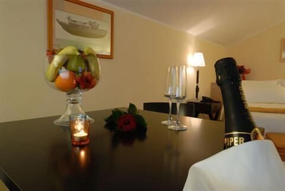 Minibar, in-room safe, desk, soundproofing