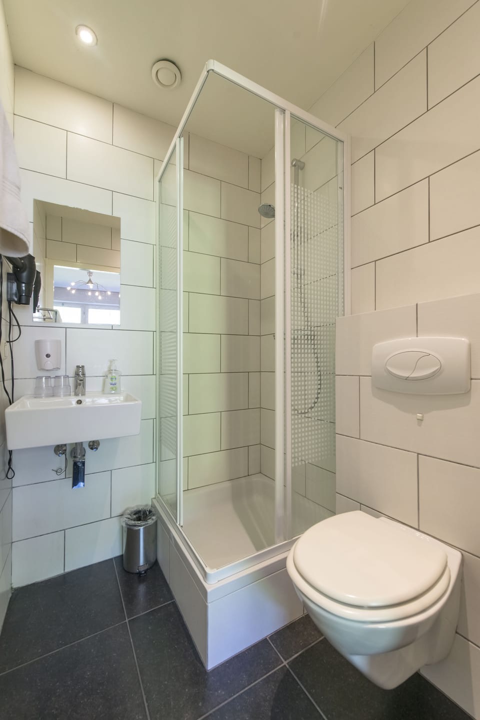 Double Room, Private Bathroom | Bathroom | Hair dryer, towels