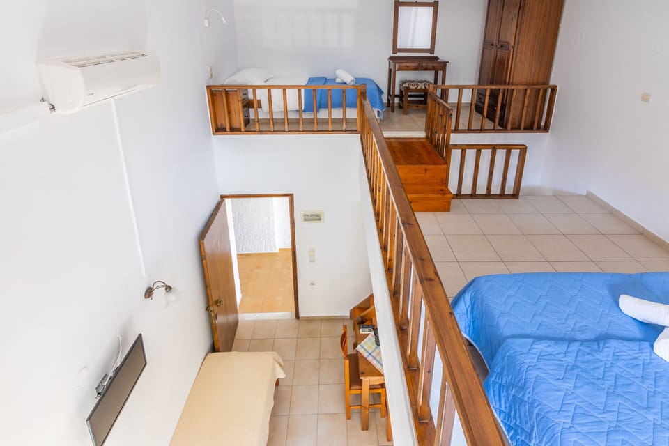 Standard Room | In-room safe, iron/ironing board, free cribs/infant beds, rollaway beds