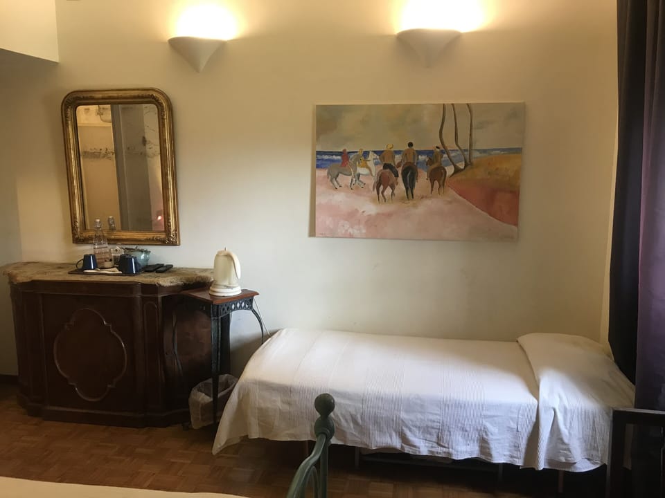 Triple Room, Ensuite | Down comforters, iron/ironing board, free WiFi, bed sheets