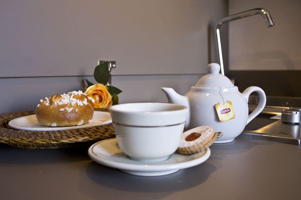 Daily continental breakfast for a fee