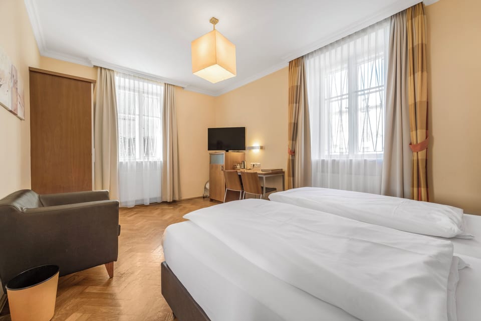 Suite, 2 Bedrooms | In-room safe, individually furnished, desk, soundproofing