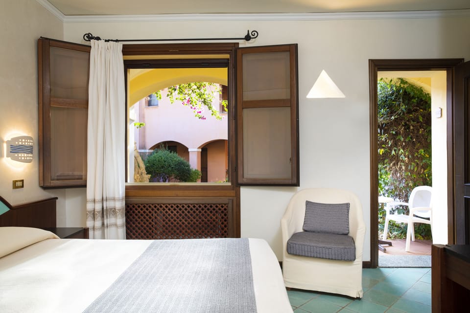 Comfort Double Room | Minibar, in-room safe, desk, free WiFi