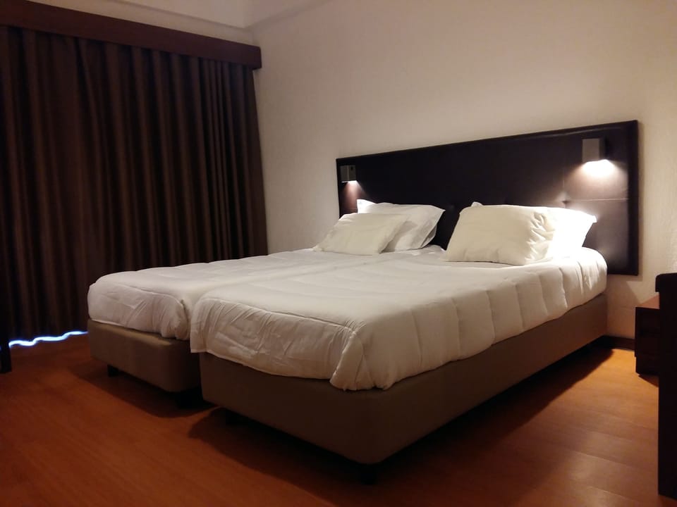 Double or Twin Room | In-room safe, soundproofing, free WiFi, bed sheets