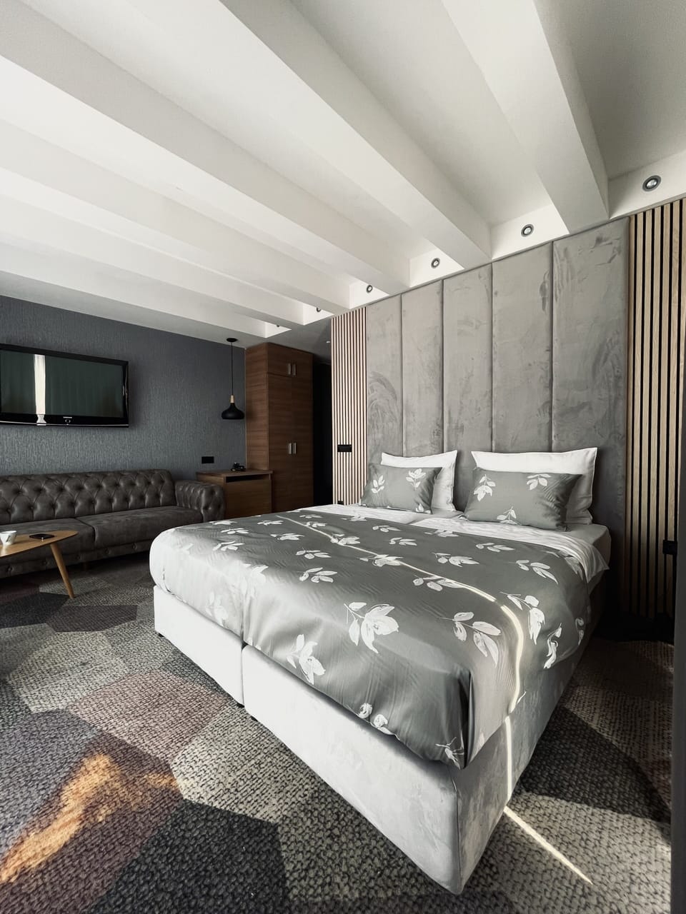 Minibar, in-room safe, desk, soundproofing