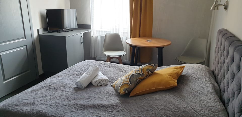 Superior Double Room | In-room safe, free cribs/infant beds, free WiFi, bed sheets