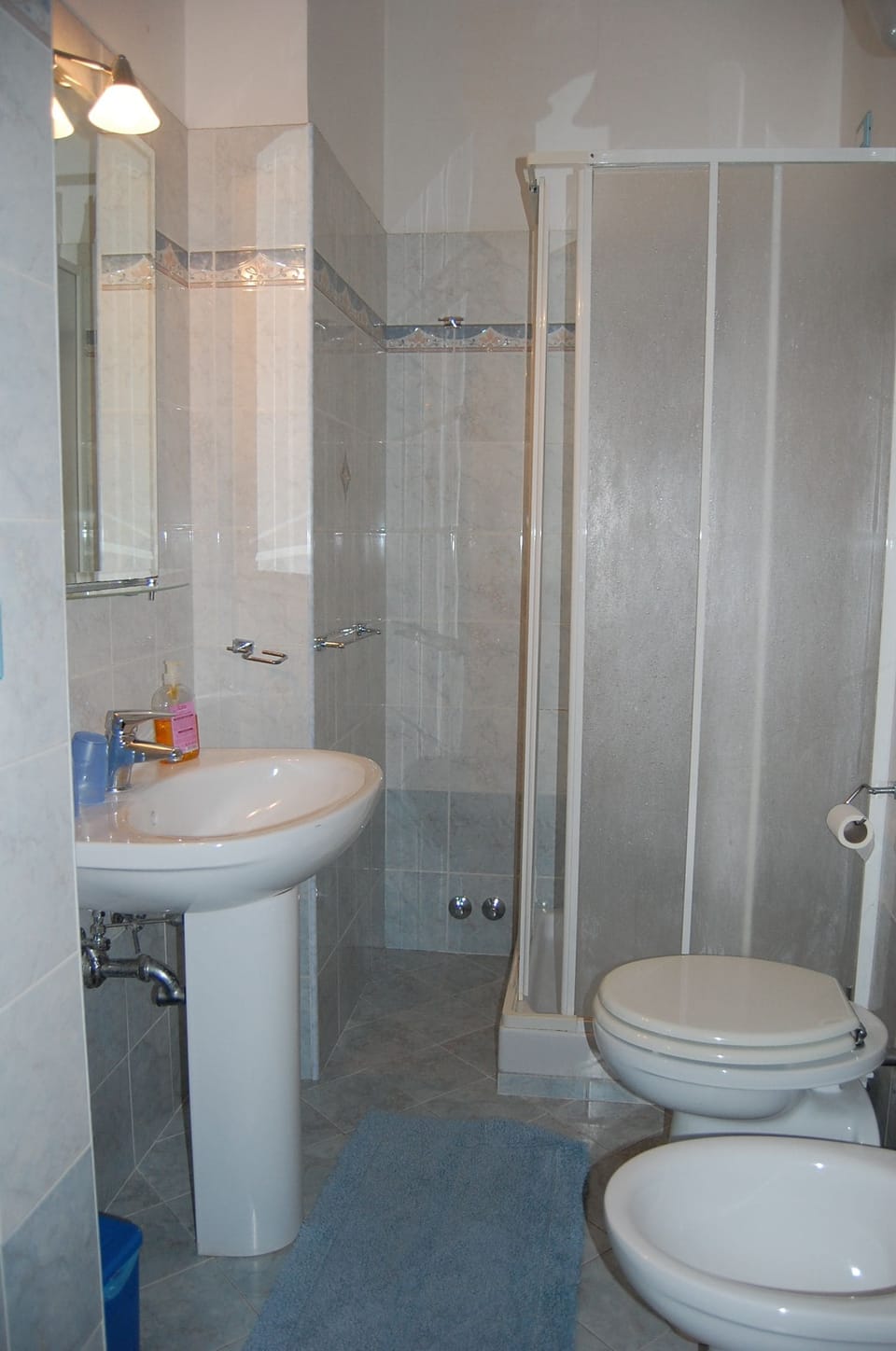 Standard Double Room, Ensuite | Bathroom | Shower, towels