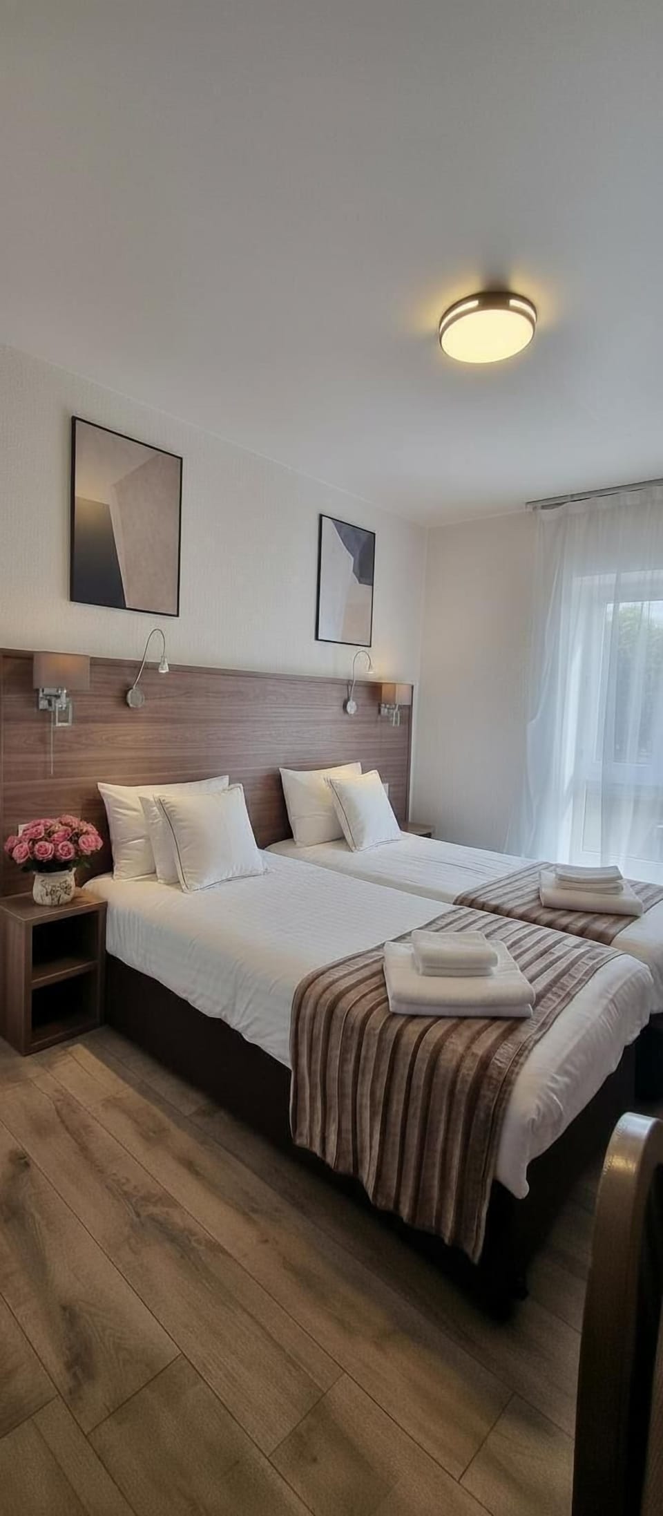 Standard Room, 2 Twin Beds | Desk, iron/ironing board, free cribs/infant beds, free WiFi