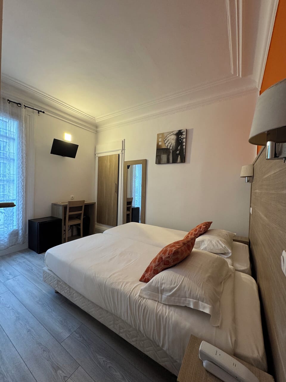 Classic Twin Room | In-room safe, desk, soundproofing, free WiFi