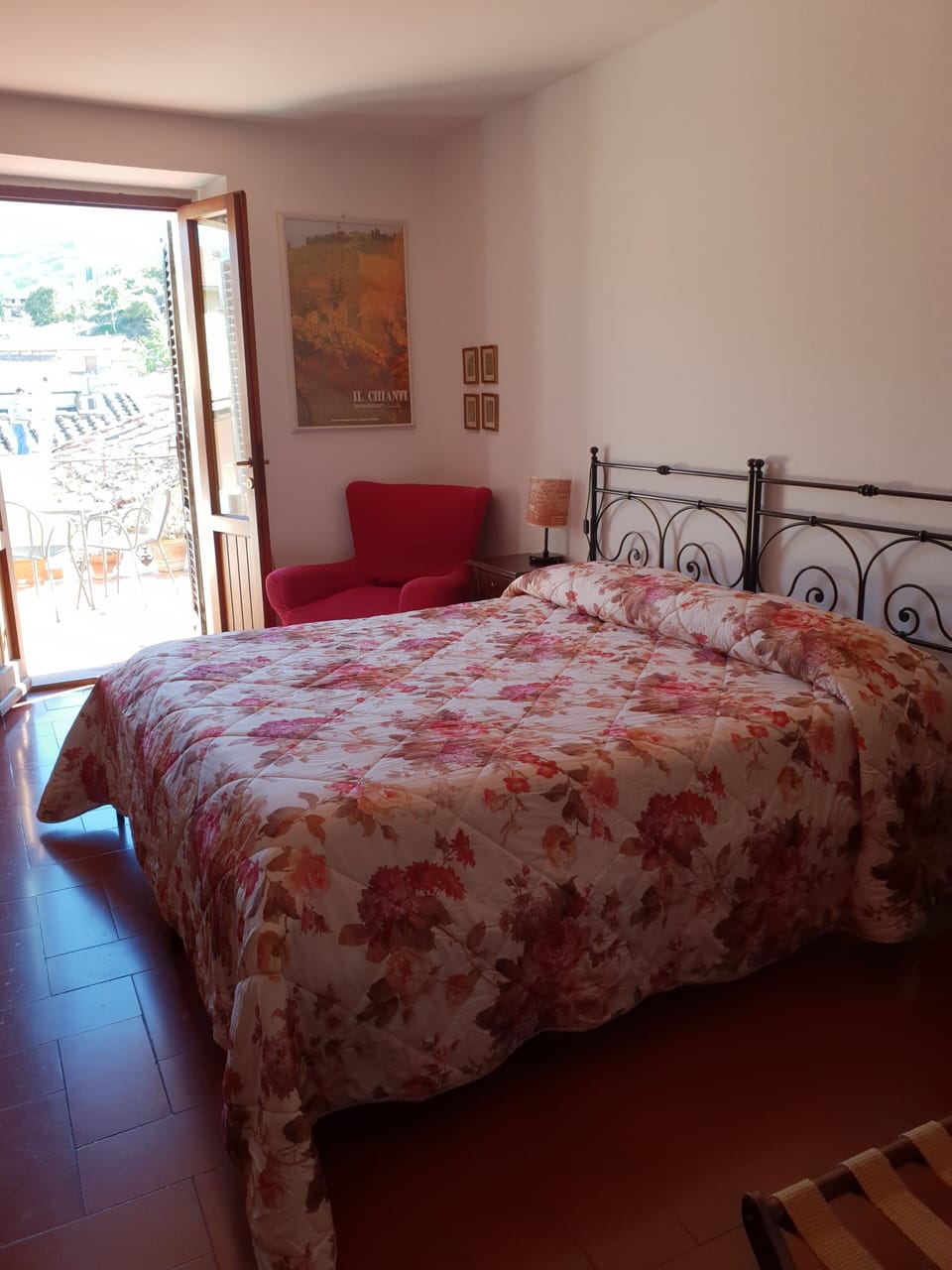 Double or Twin Room | Desk, laptop workspace, free WiFi, bed sheets