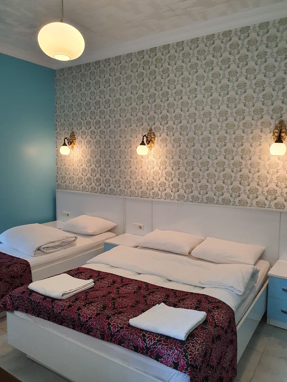 Comfort Double Room | In-room safe, soundproofing, iron/ironing board, free WiFi