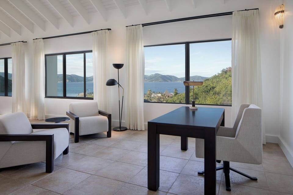Hawks Nest 4 Bedroom Villa | Premium bedding, pillowtop beds, free minibar items, in-room safe