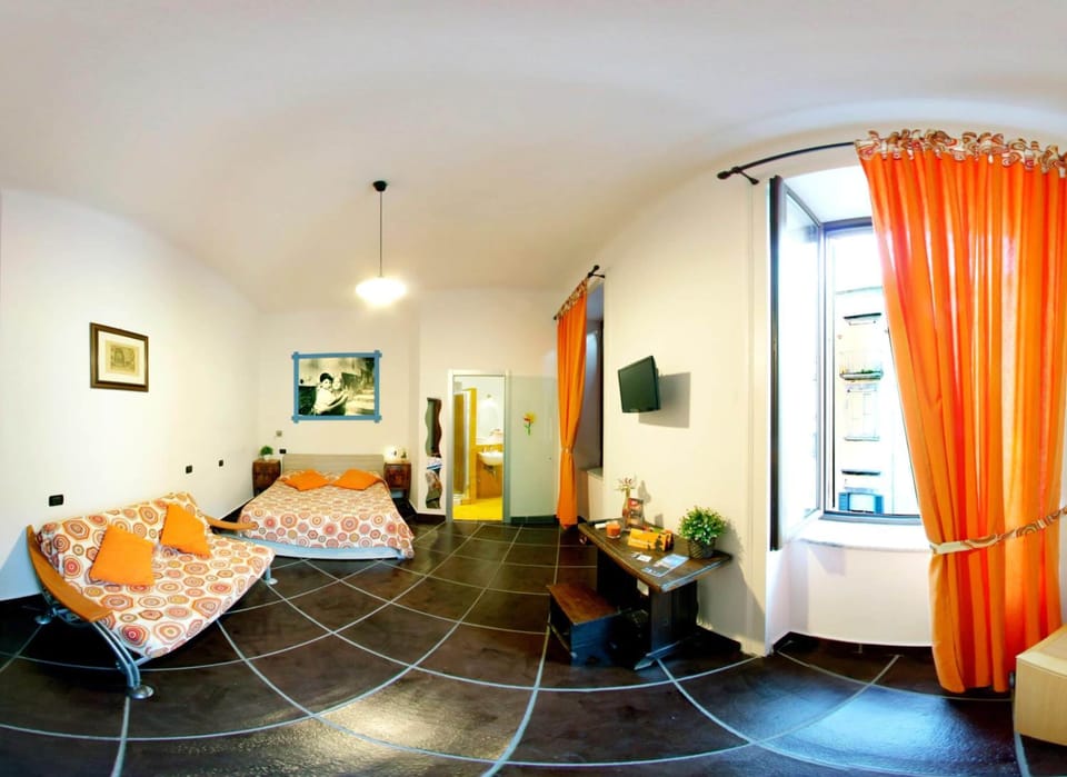In-room safe, desk, soundproofing, free WiFi