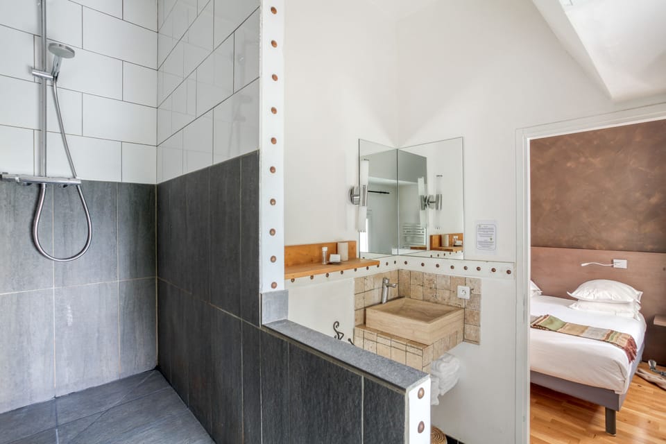 Triple Room (Duplex) | Bathroom | Free toiletries, hair dryer, towels