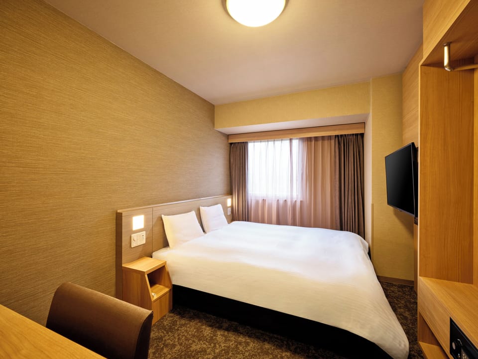 Soundproofing, iron/ironing board, free WiFi, bed sheets
