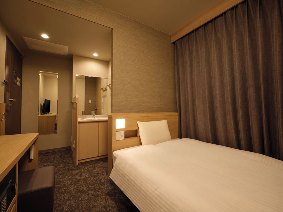 Soundproofing, iron/ironing board, free WiFi, bed sheets