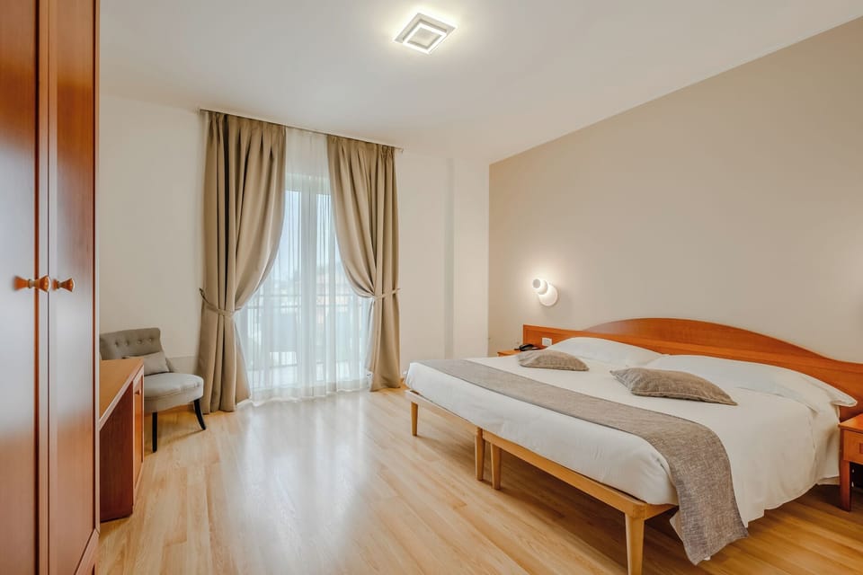 Comfort Double or Twin Room, Balcony | Premium bedding, down comforters, pillowtop beds, soundproofing